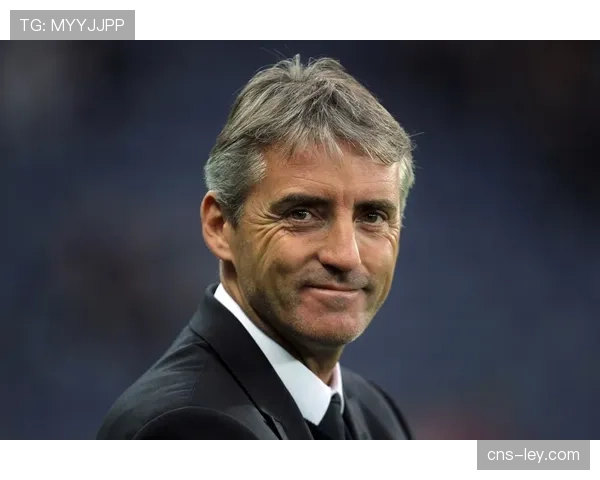 索斯盖特评论近期主帅下课潮，谈Manager与Head Coach区别